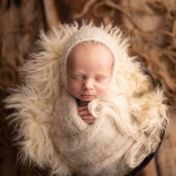 Meet your Posher, Monica - Picture 1 of 1